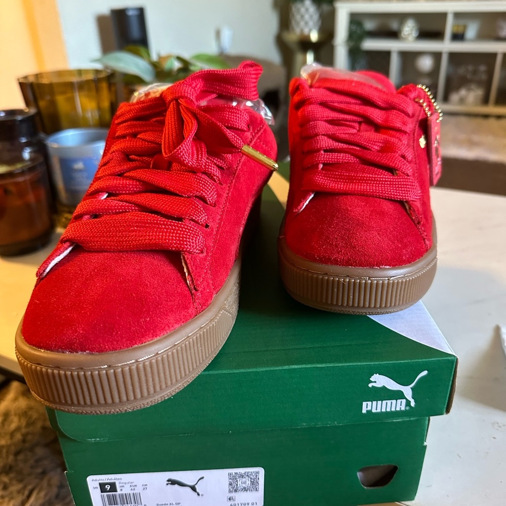 Puma Womens Vibrant Red Sneakers